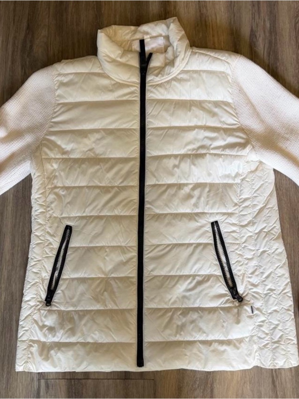 Lou & Grey White Quilted Jacket with Knit Sleeves